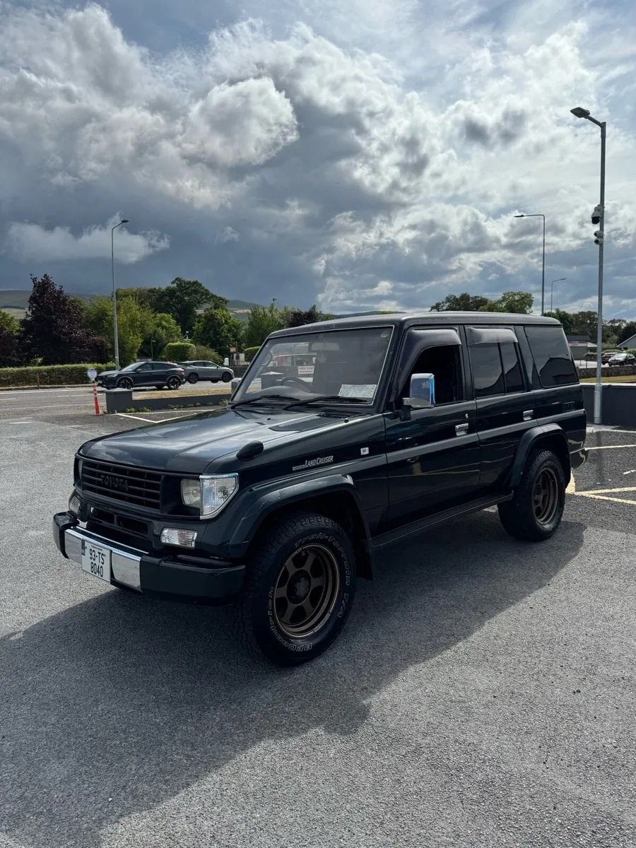 Toyota Land Cruiser 70 Series Prado - Image 3