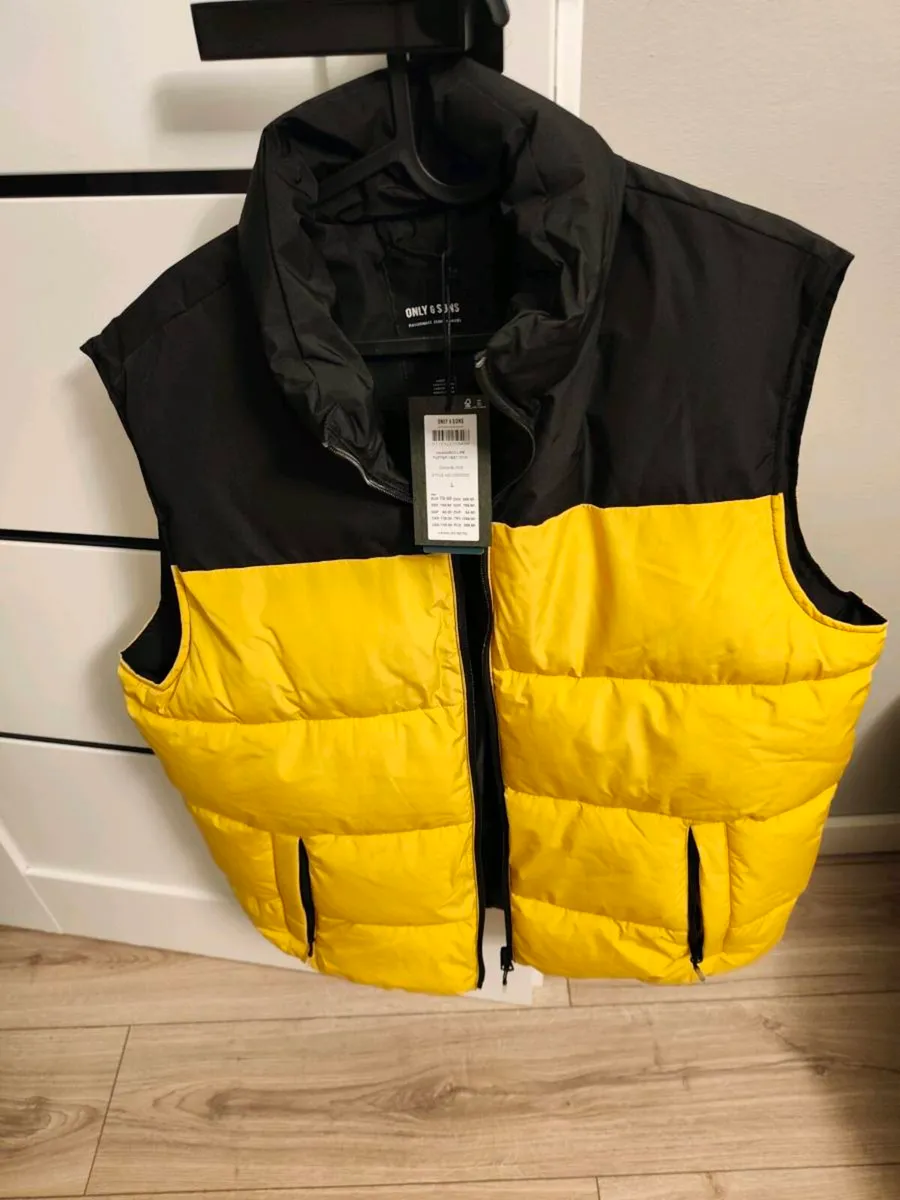 sleeveless - Image 1