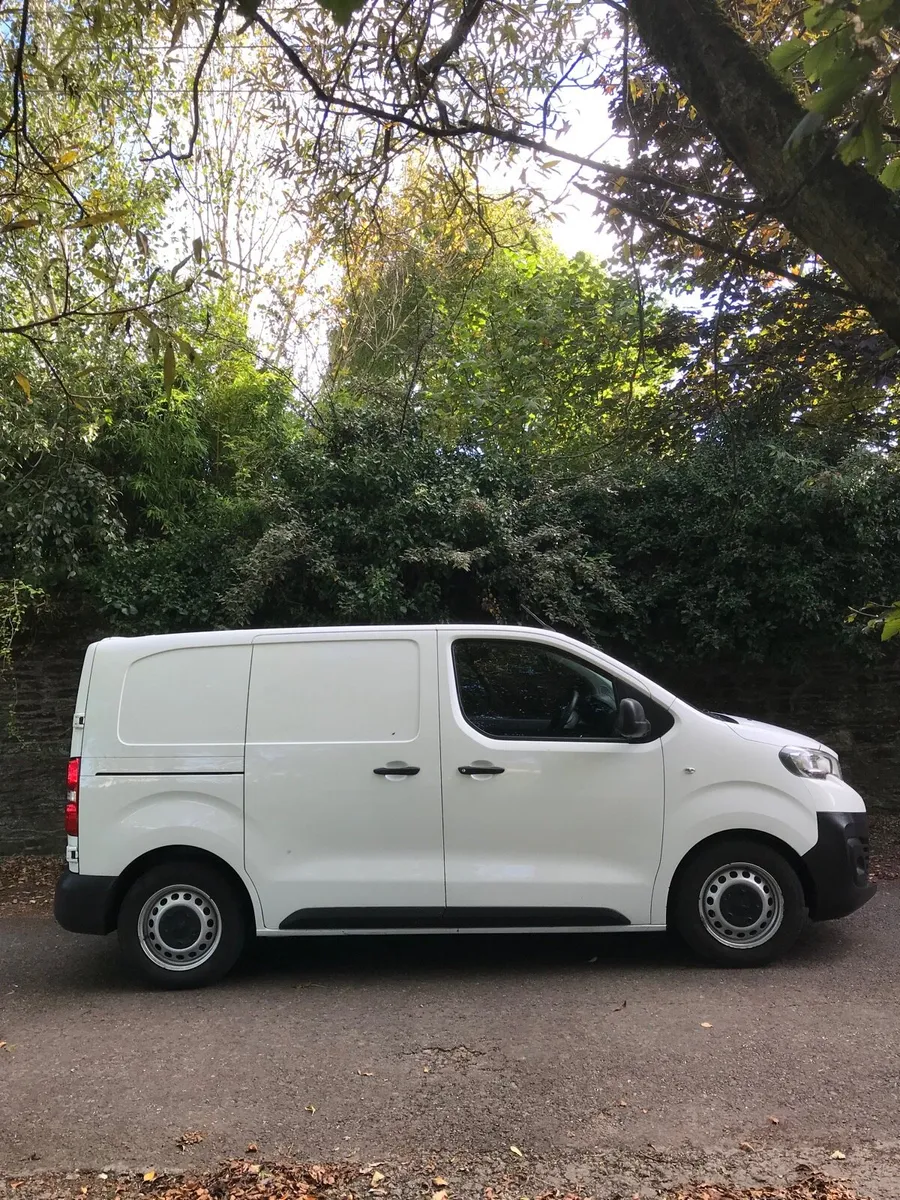 Peugeot Expert Van tested 9/27 - Image 2