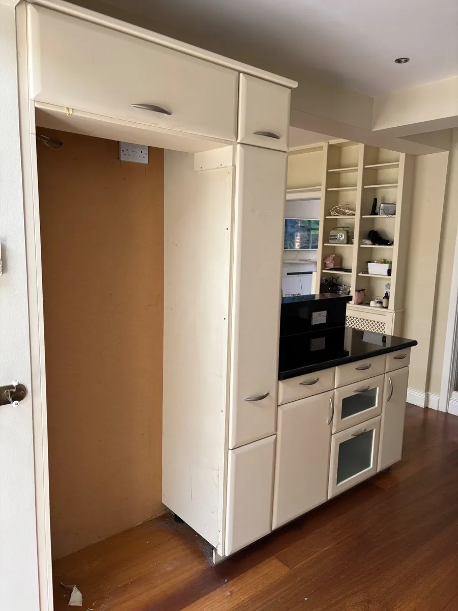 German Made Kitchen Units - In excellent conditon - Image 3