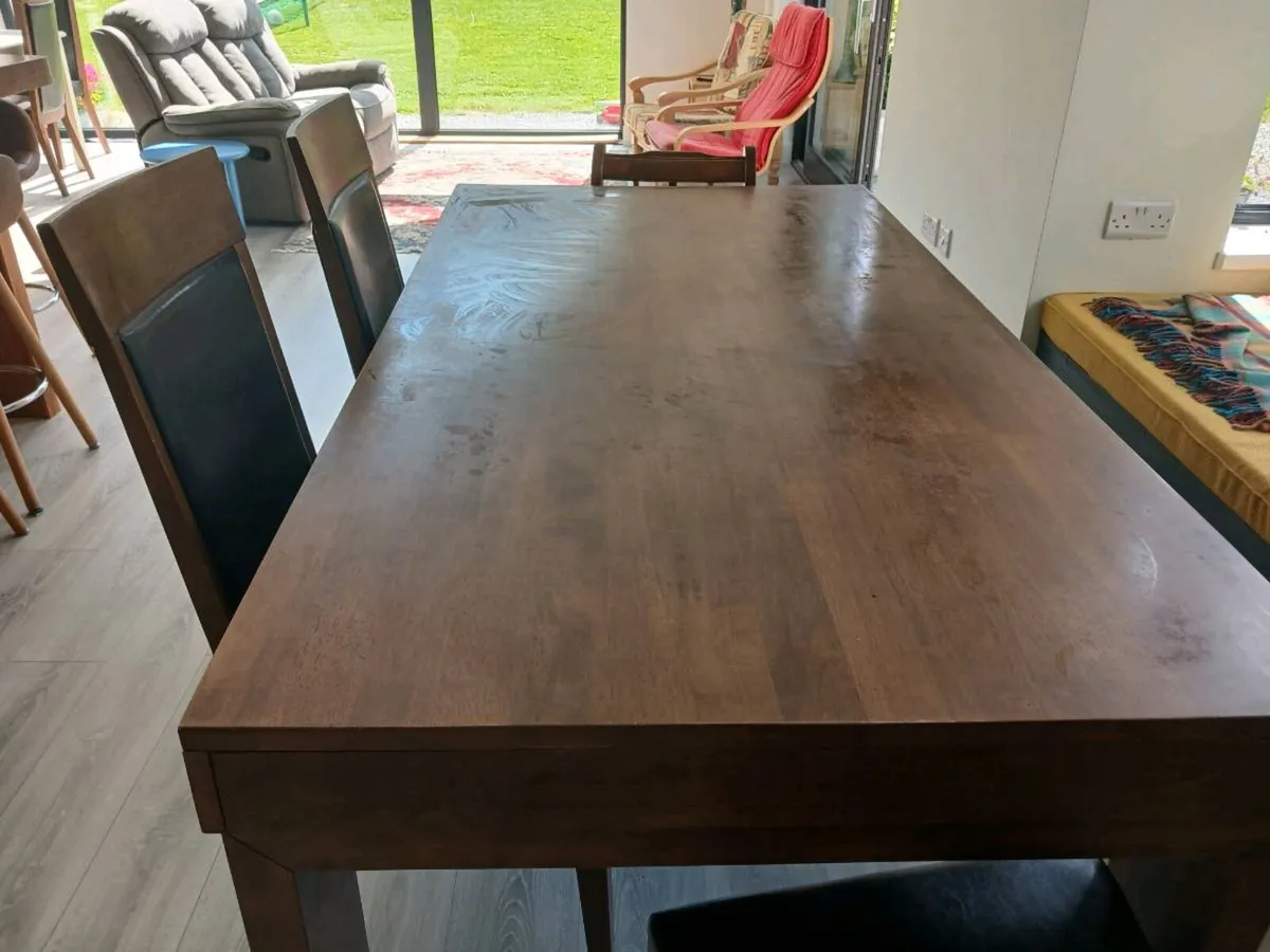 Dining table - Image 1
