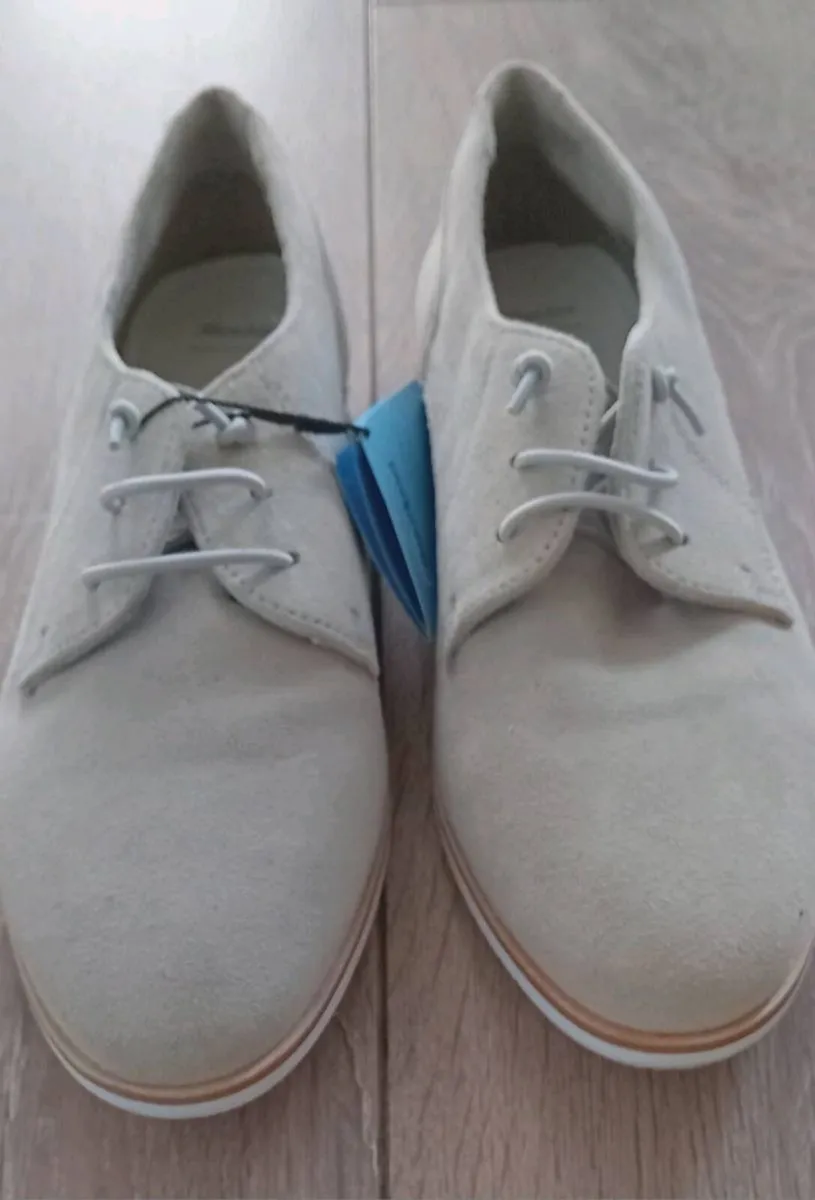 Ladies Loafers NEW - Image 3