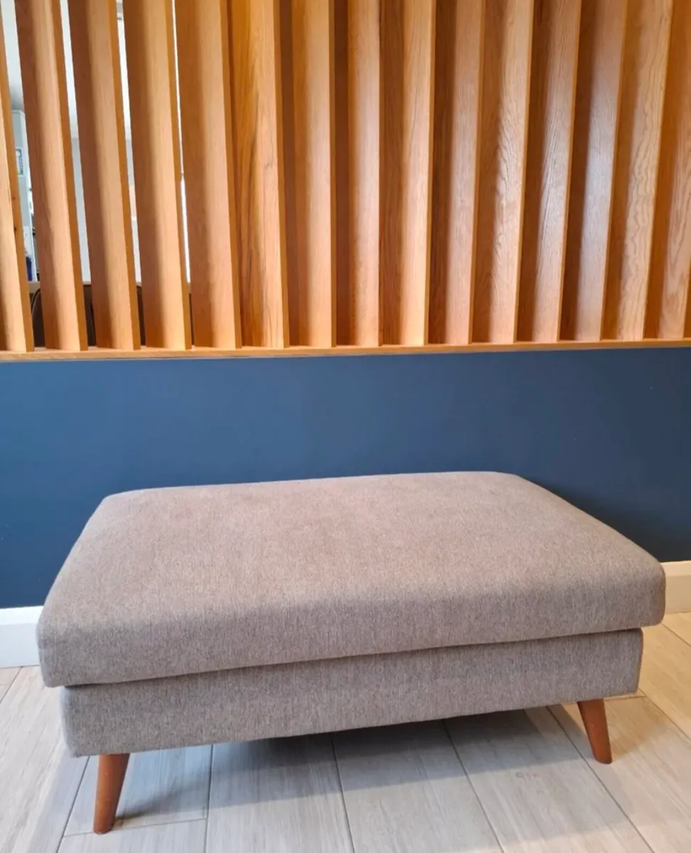 Large footstool - Image 1