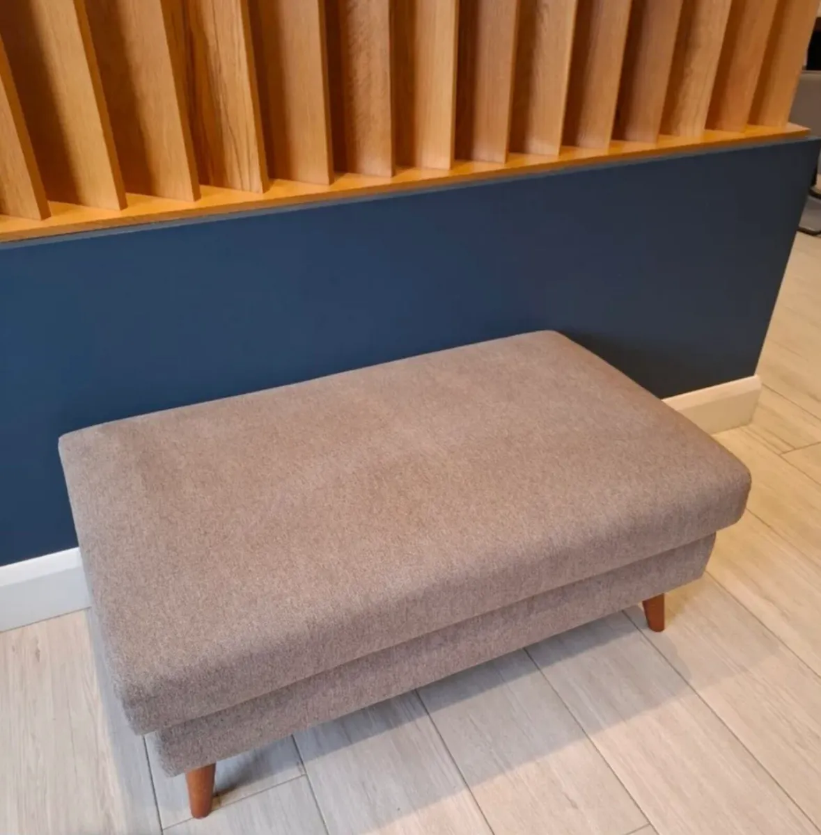 Large footstool - Image 2
