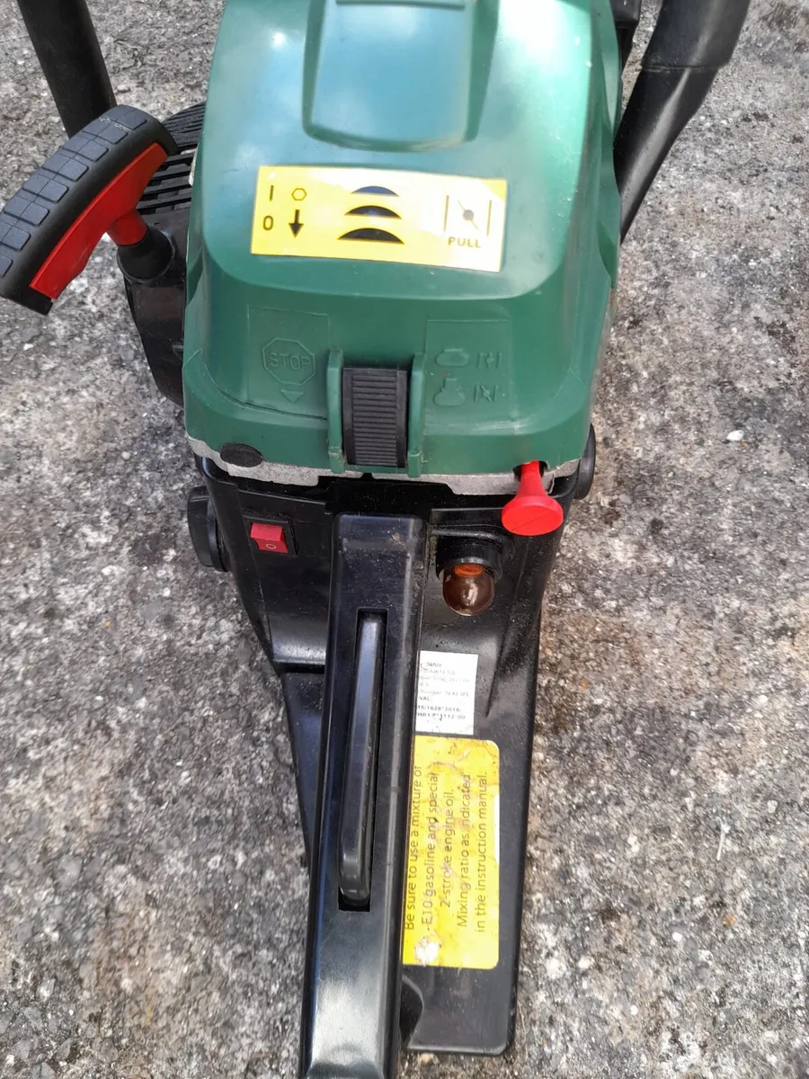 Two chainsaws - Image 4