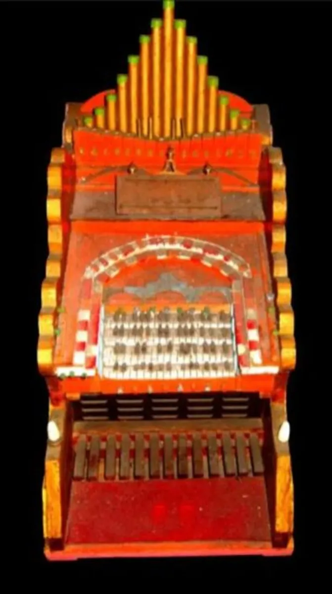 Pristine Vintage Miniature Organ / Folk Art Model - Image 3