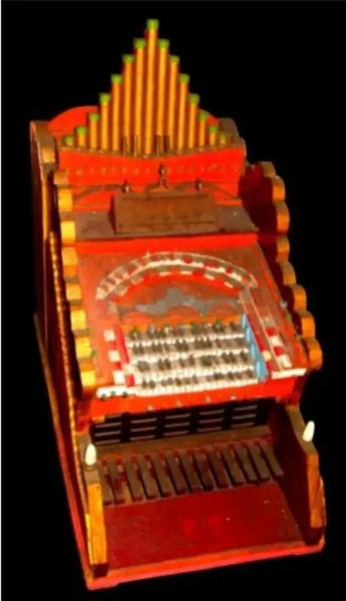 Pristine Vintage Miniature Organ / Folk Art Model - Image 4