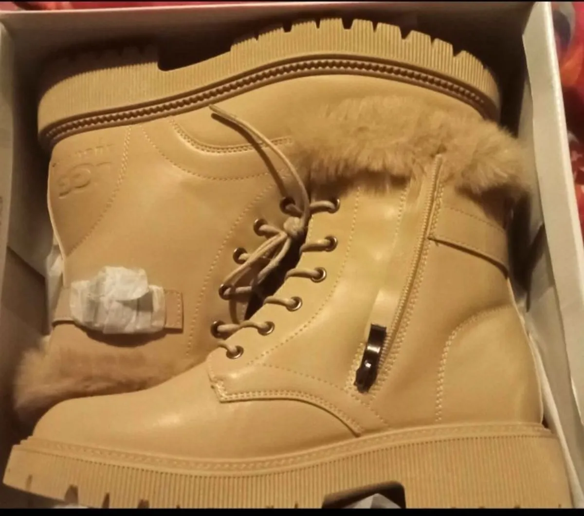 Brand New fur UGG boots size 6