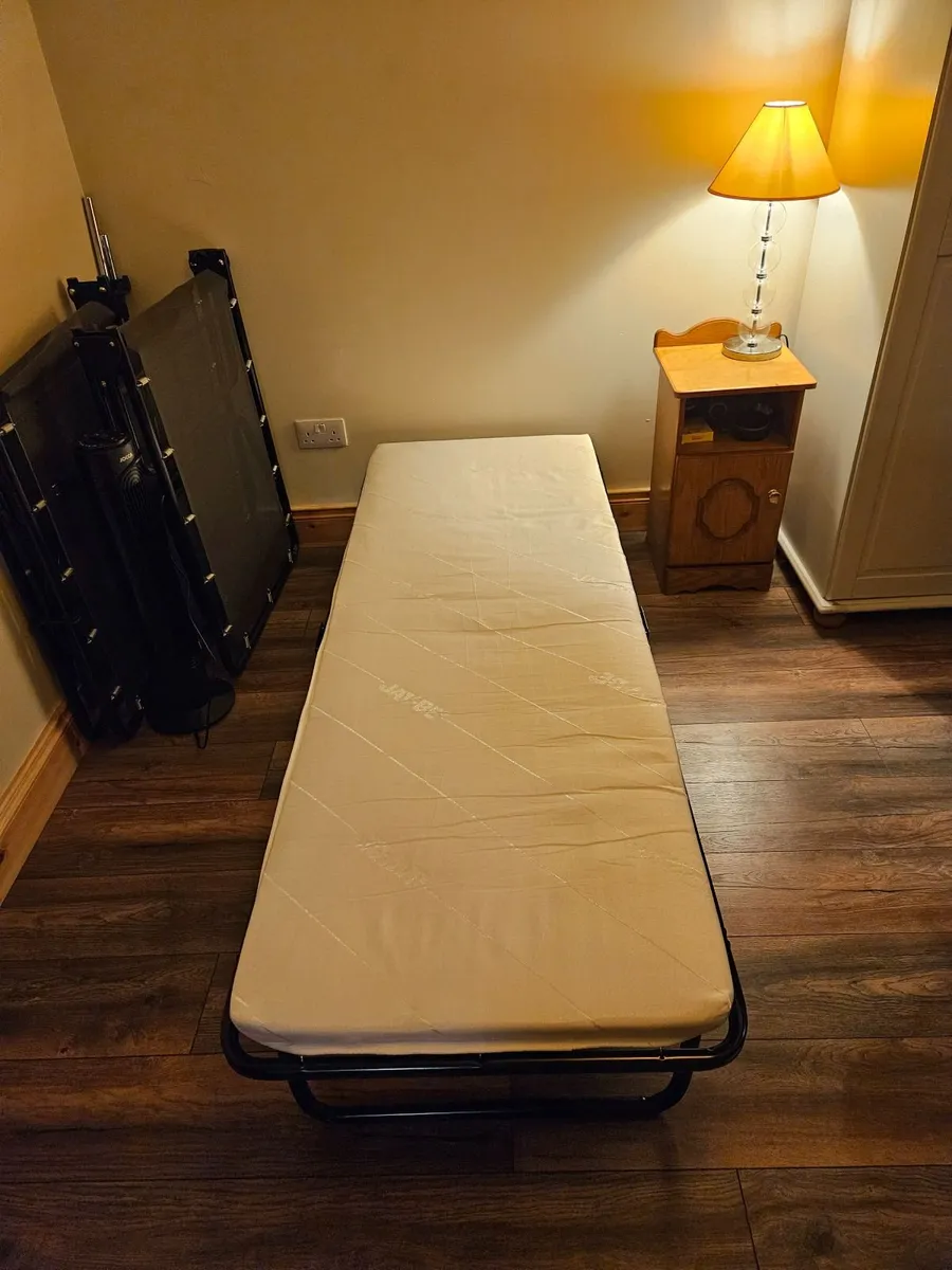 Pull up beds - Image 1