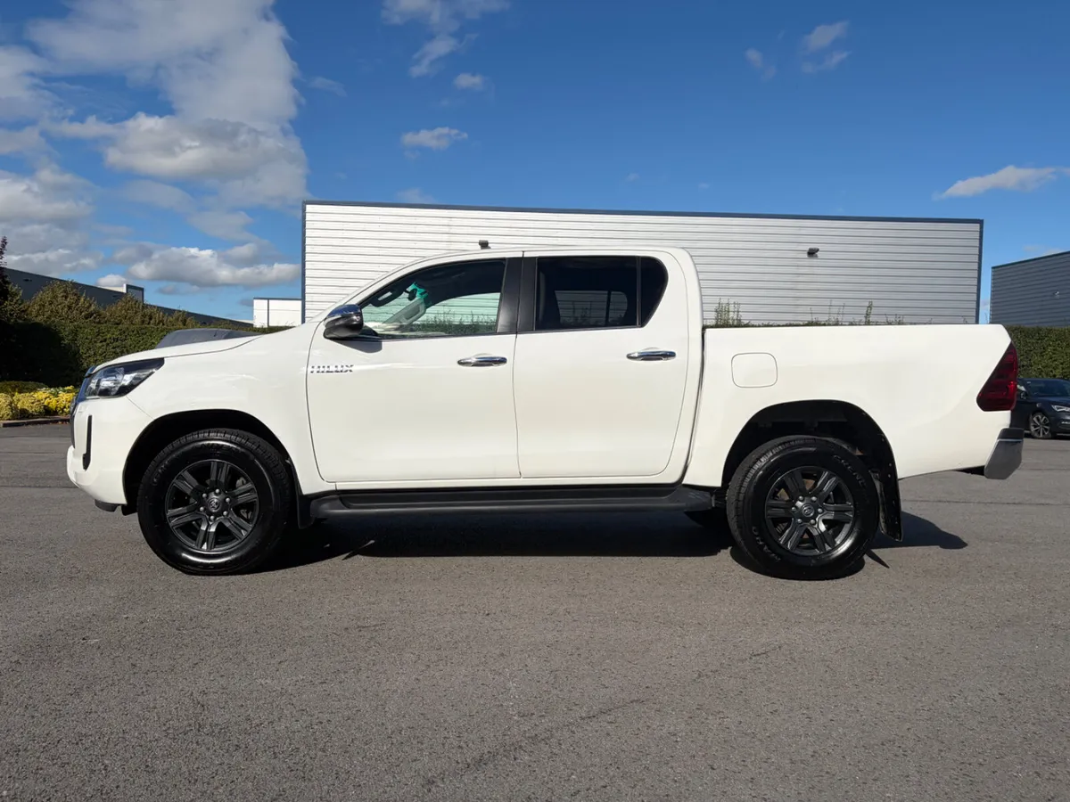 2021 HILUX 2.4 SR5 DOUBLE CAB - 1 OWNER IRISH VEHI - Image 2