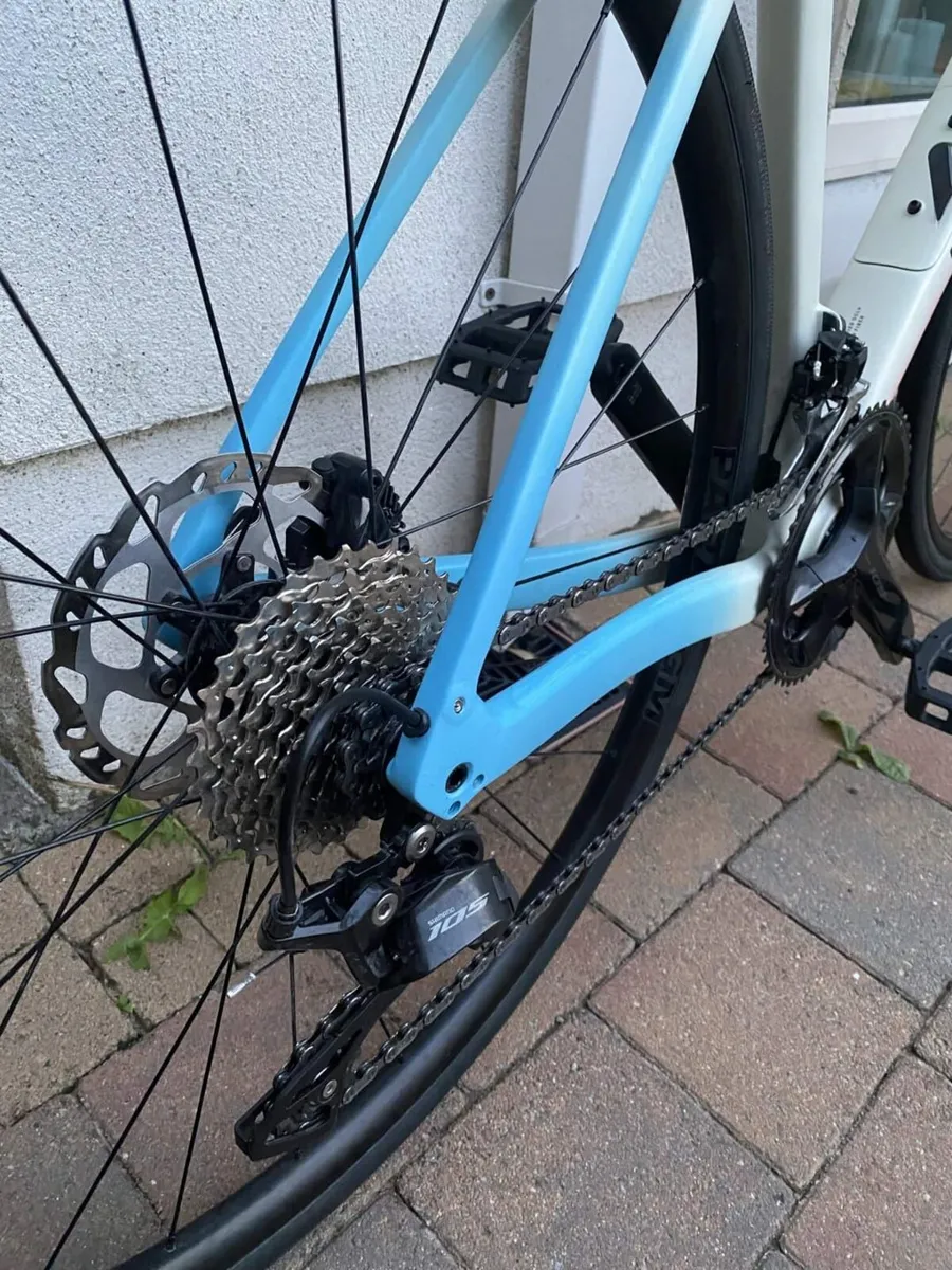 Racing Bike Mens Trek Domane SL 5 Gen 4 - Image 3