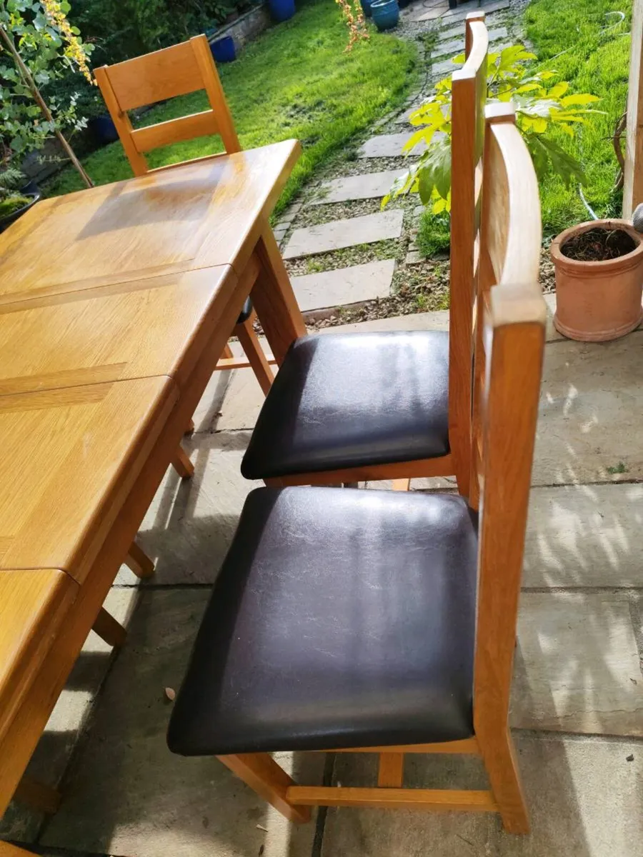 Kitchen dining table - Image 4