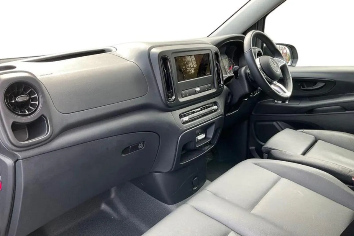 Mercedes-Benz Vito Pro L3 LWB RWD 114CDI 9G-Tronic - Image 3