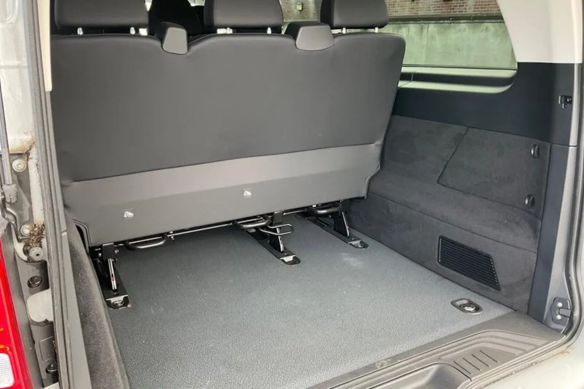 Mercedes-Benz Vito Pro L3 LWB RWD 114CDI 9G-Tronic - Image 4