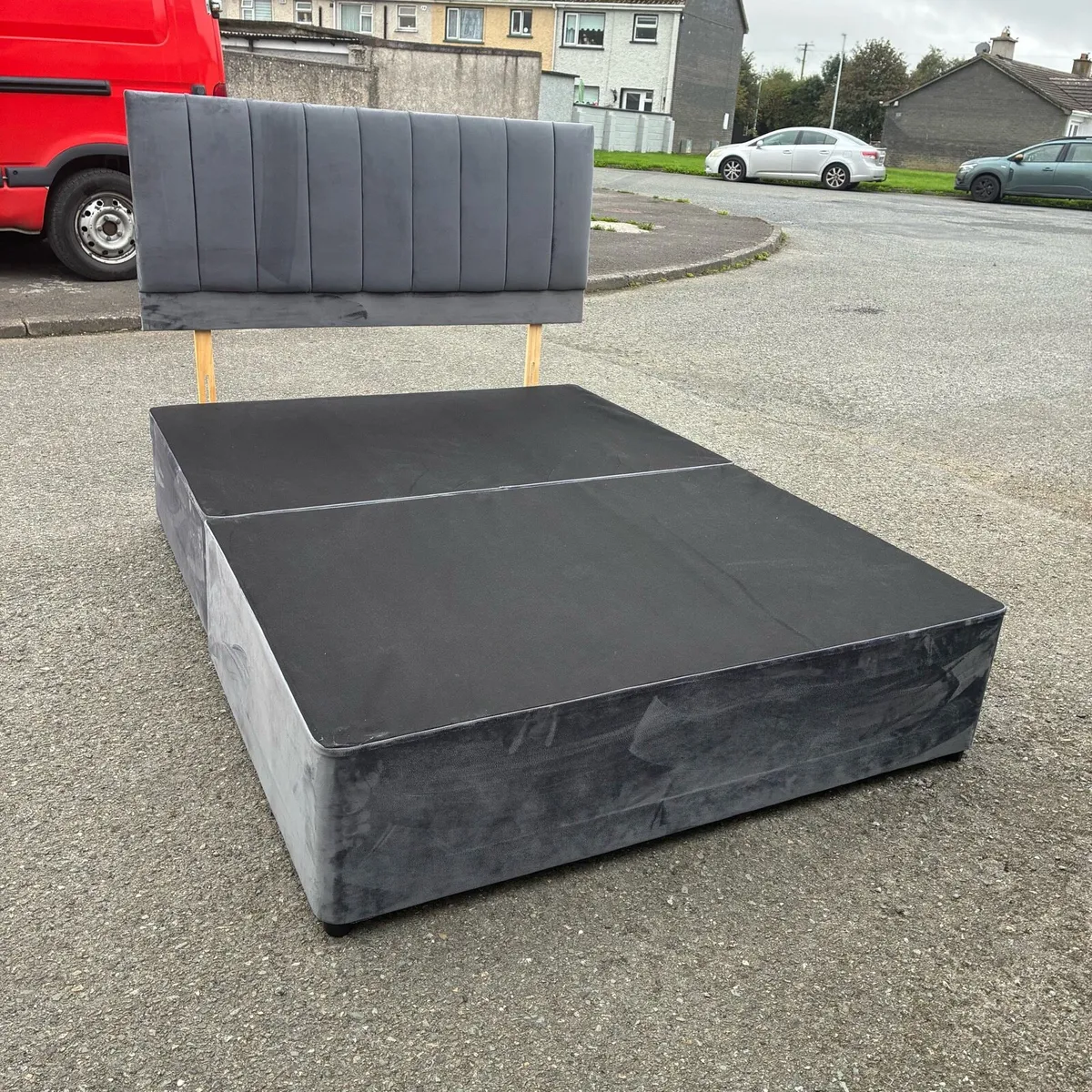 4ft6” double Grey velvet Base and headboard - Image 1