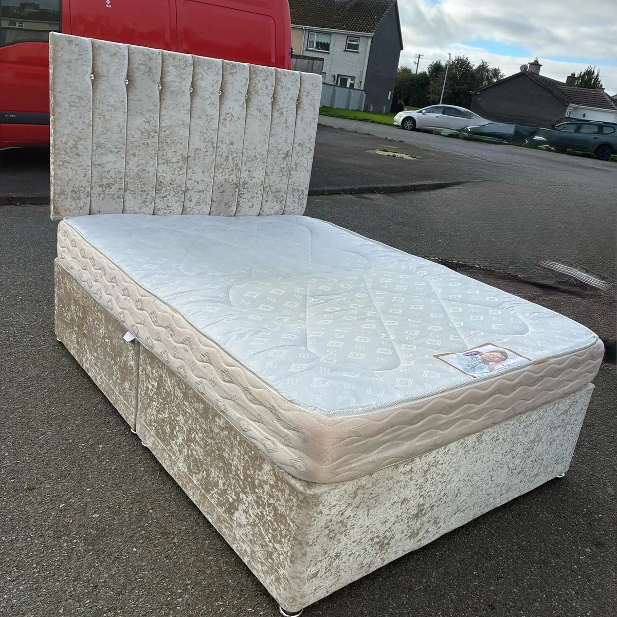 Crushed velvet Double bed 💎 Headboard - Image 2
