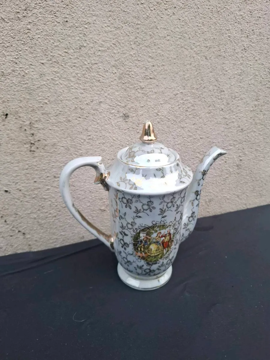 16cm marquise tea pot postage possible - Image 2