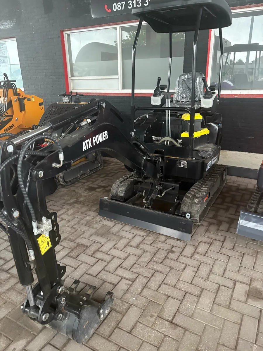 26 ATX-20 Yanmar 2ton Mini Digger - Image 3