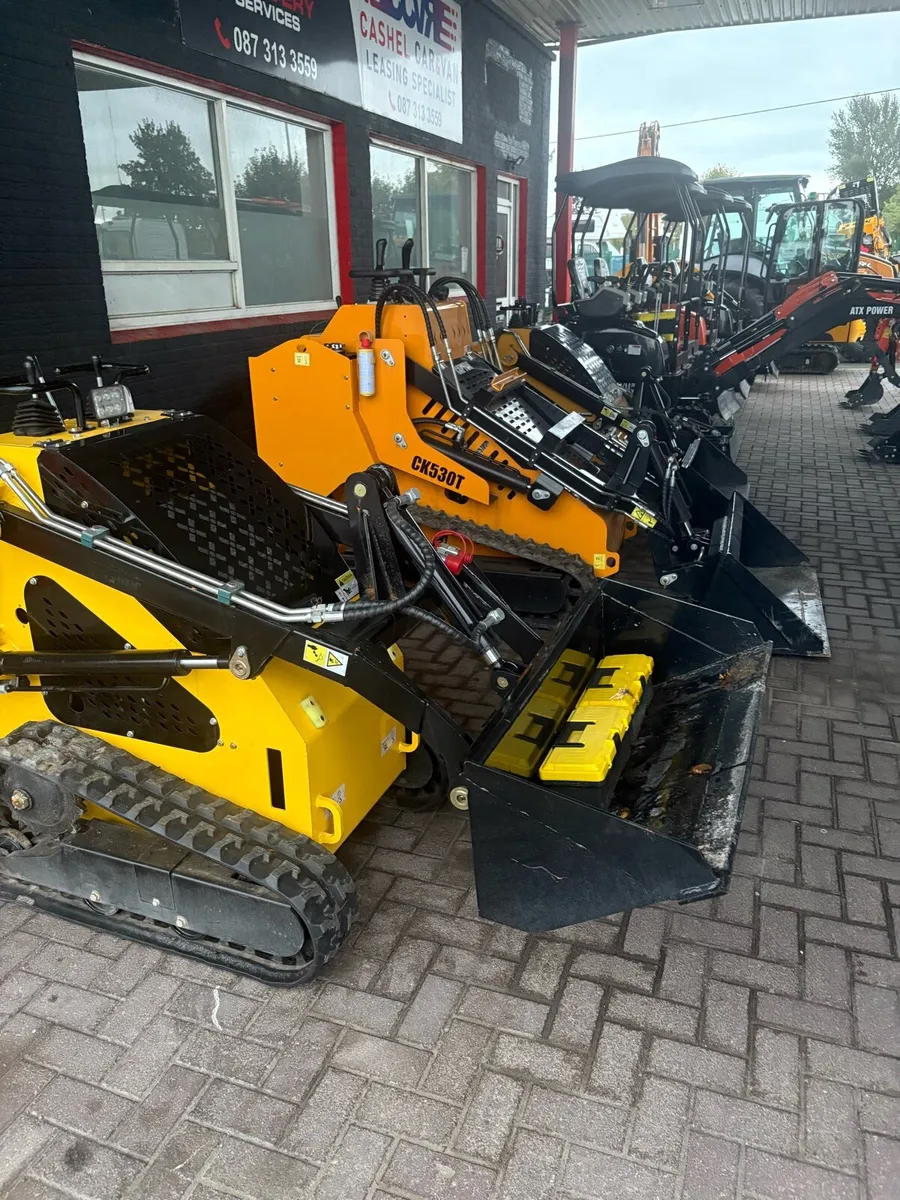 26 Delano Pedestrianised Skidsteer - Image 2