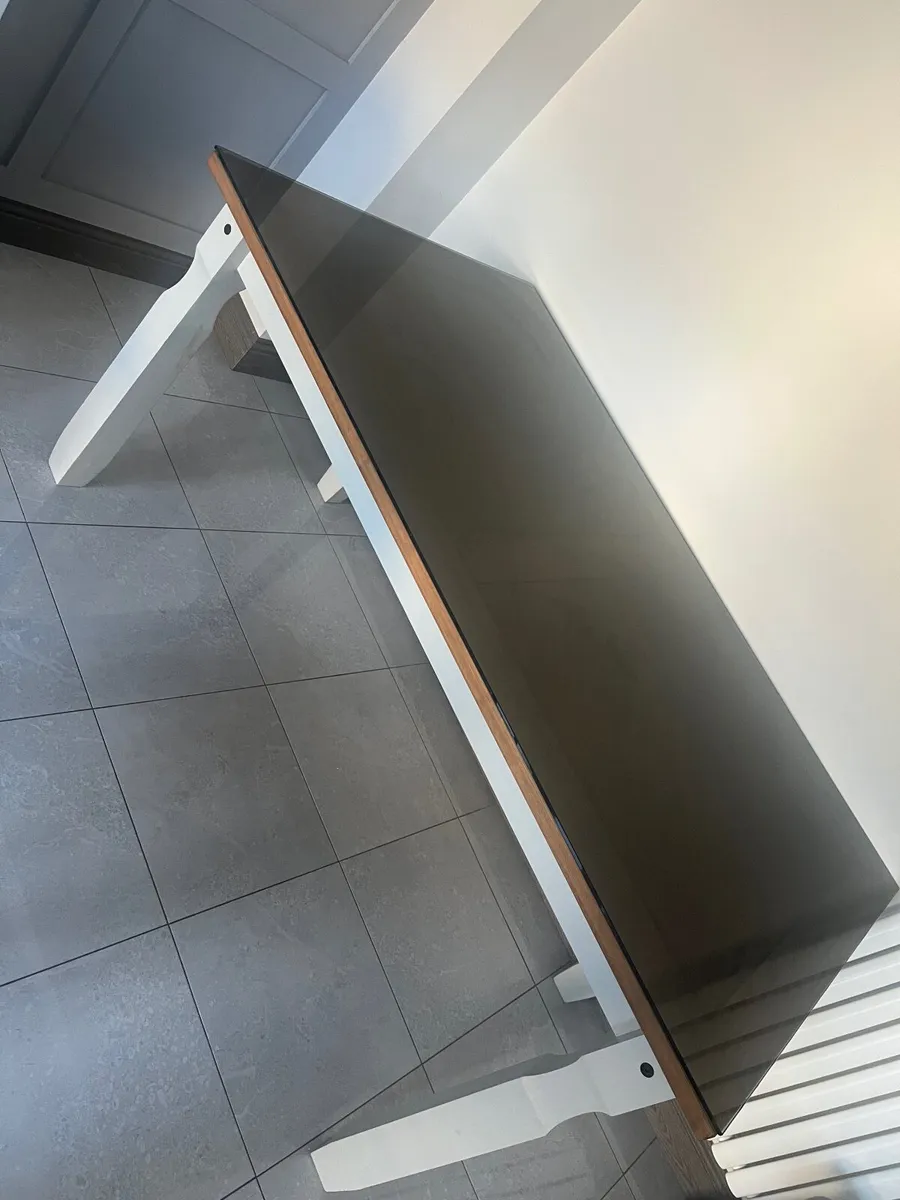 Kitchen table - Image 2