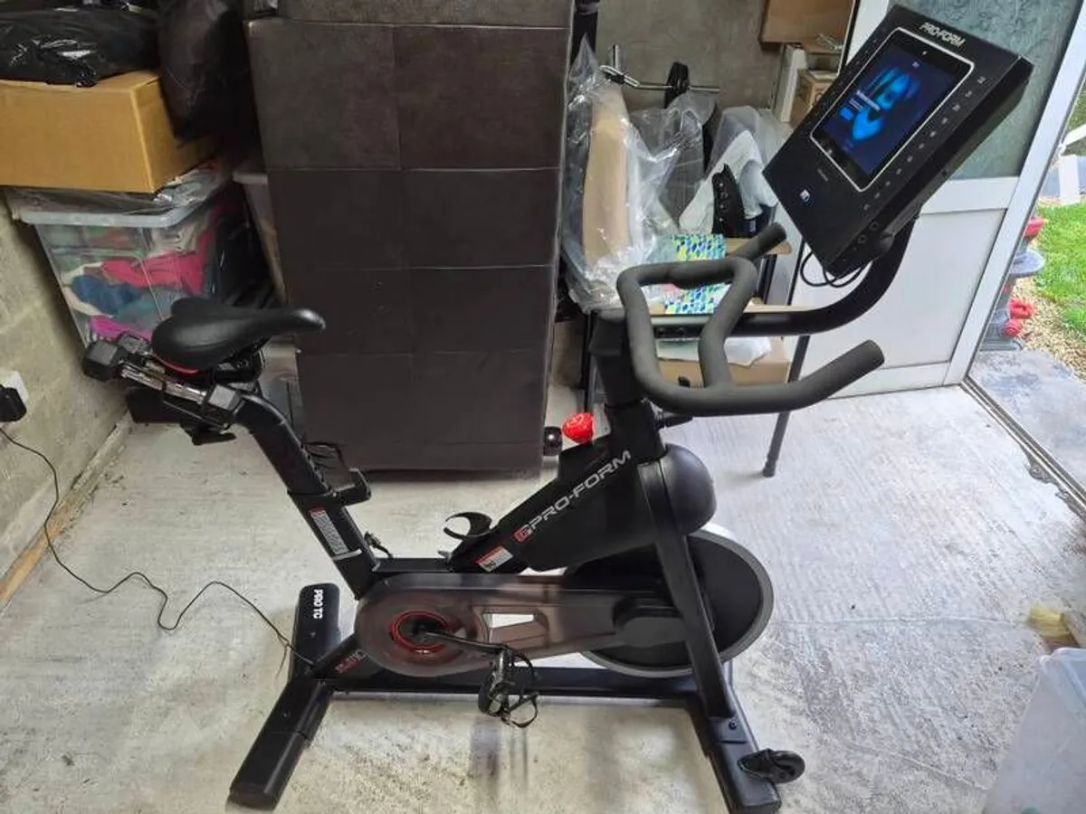 Proform Smart power 10.0 exercise bike - Image 2