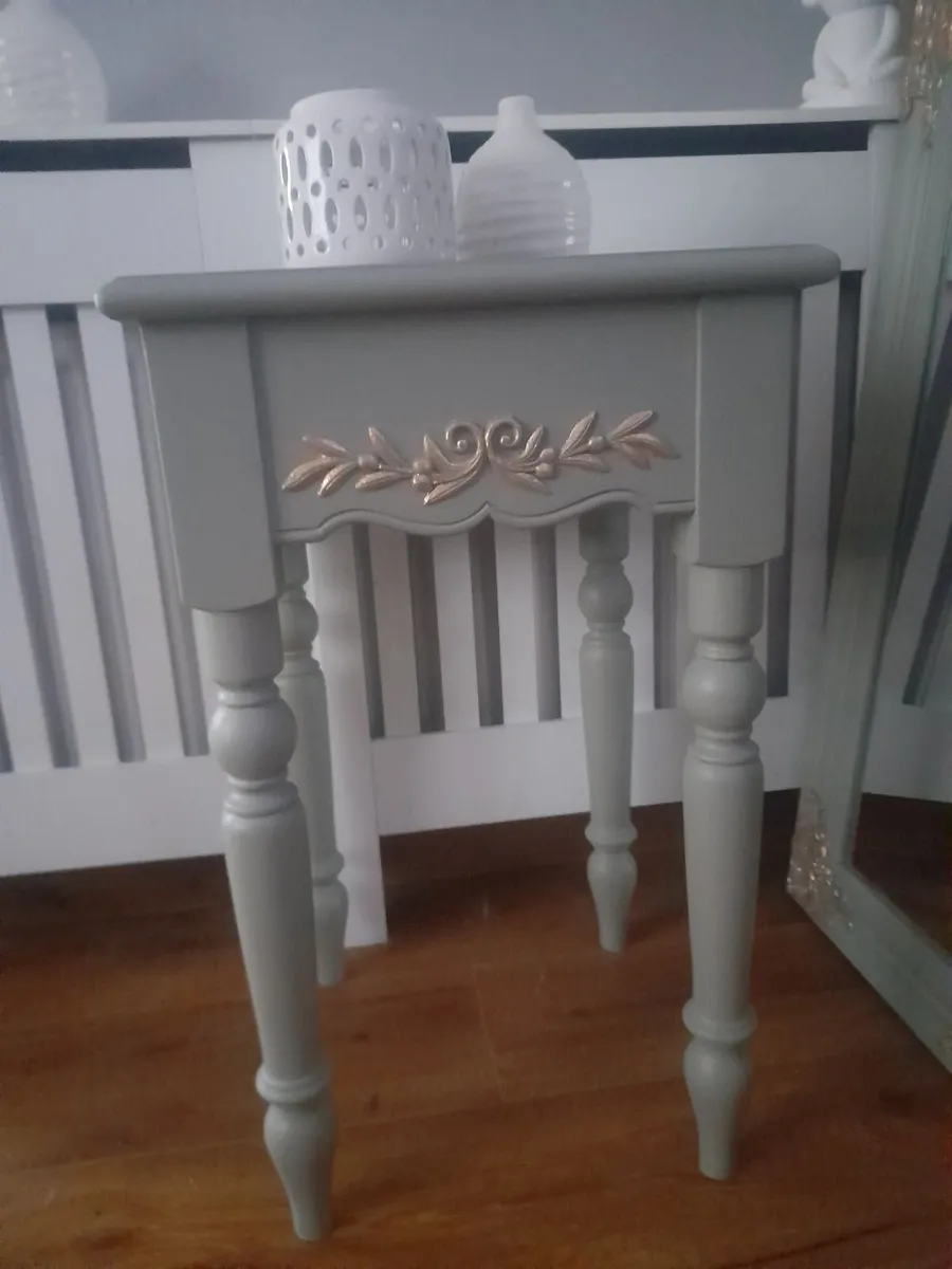 Side table  and mirror - Image 4