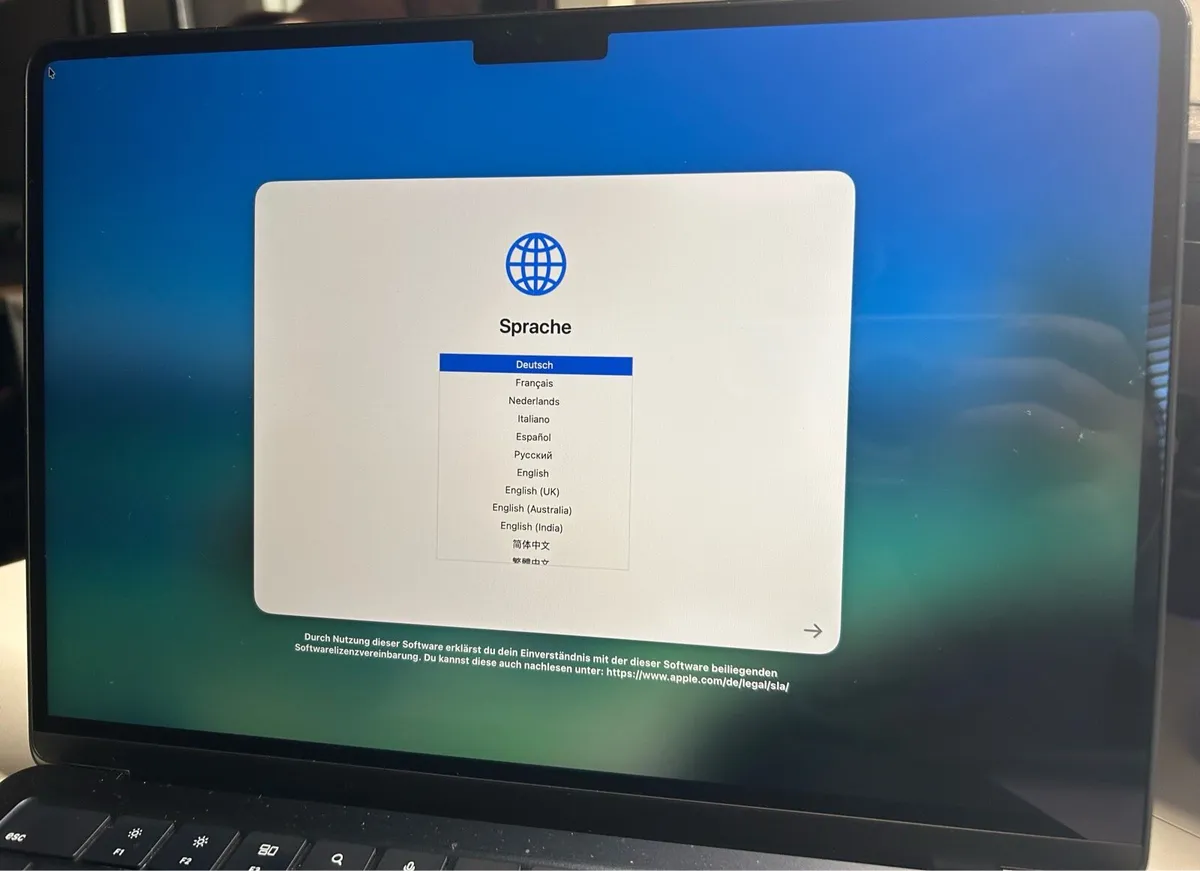MacBook Air - Image 3
