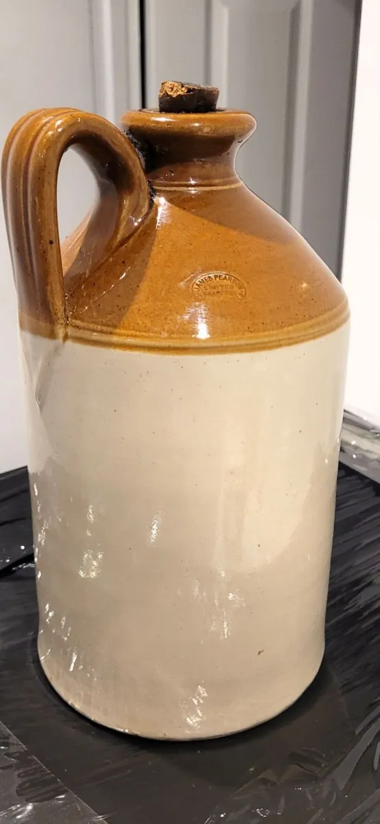 Stoneware flaggon - Image 4