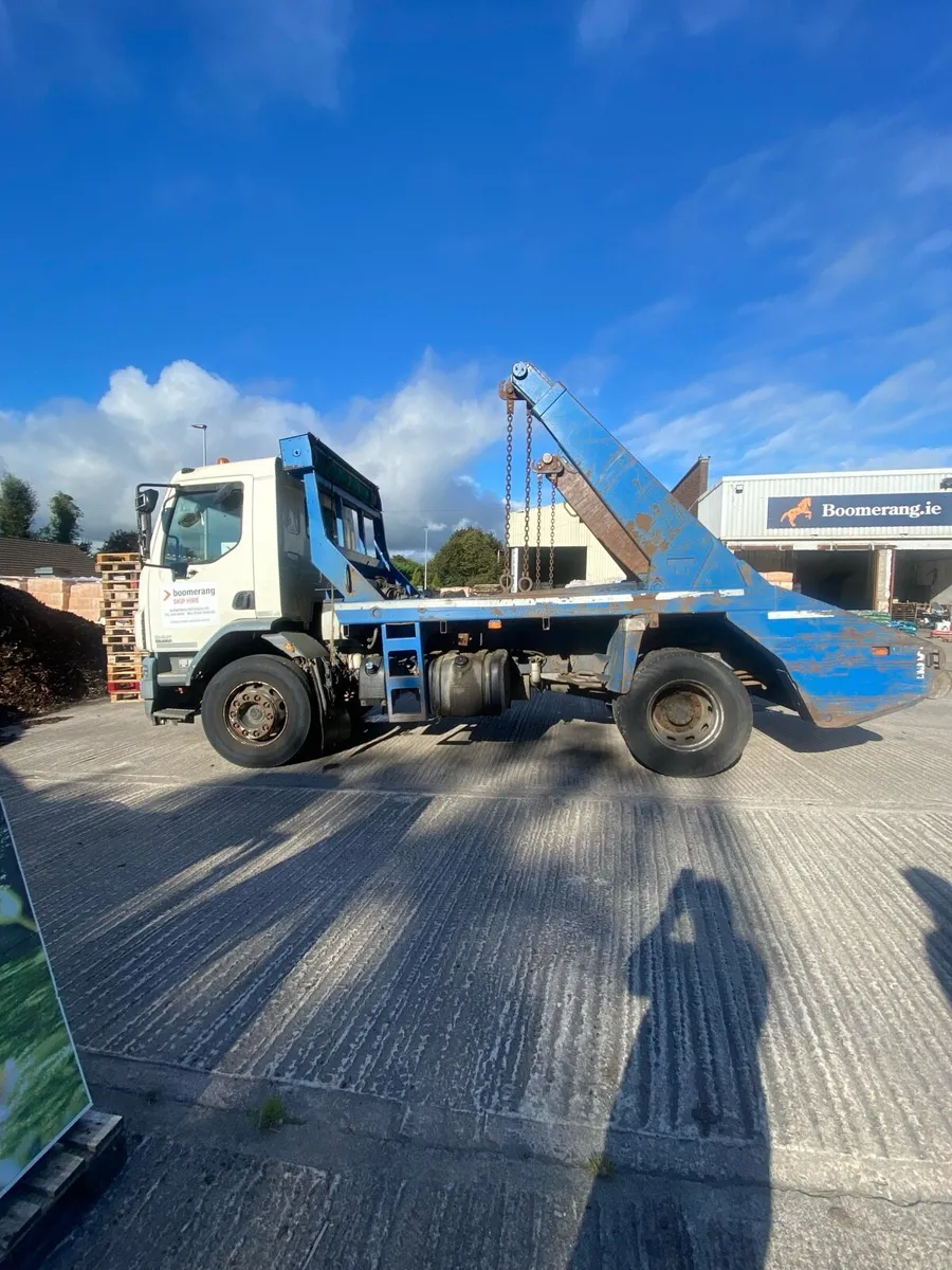 131 Skip Truck - Image 2