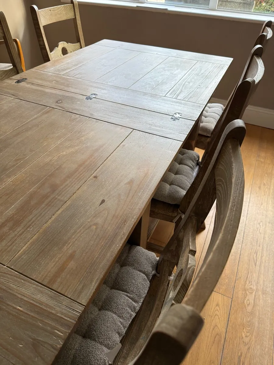 Loaf Extendable Oak Dining Table & 6 Chairs - Image 4