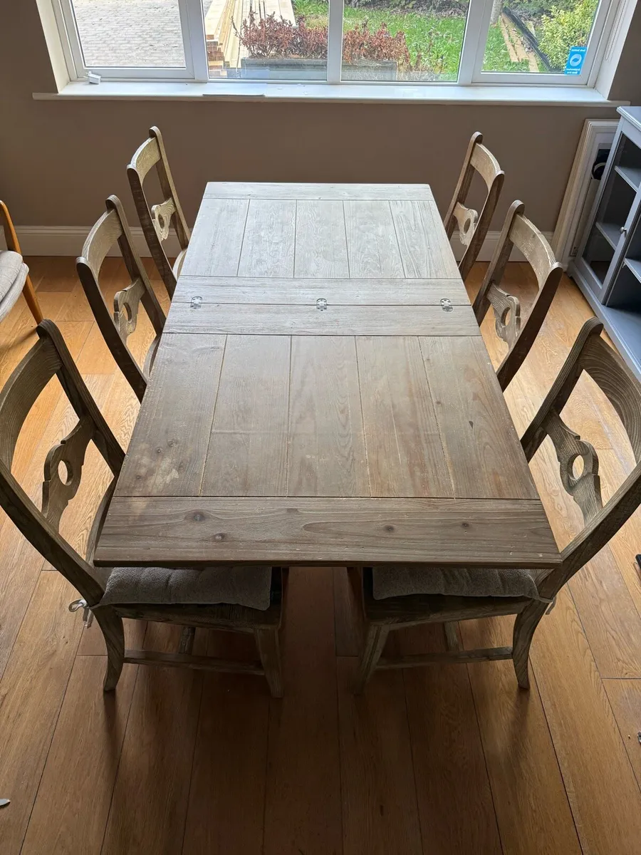 Loaf Extendable Oak Dining Table & 6 Chairs - Image 1