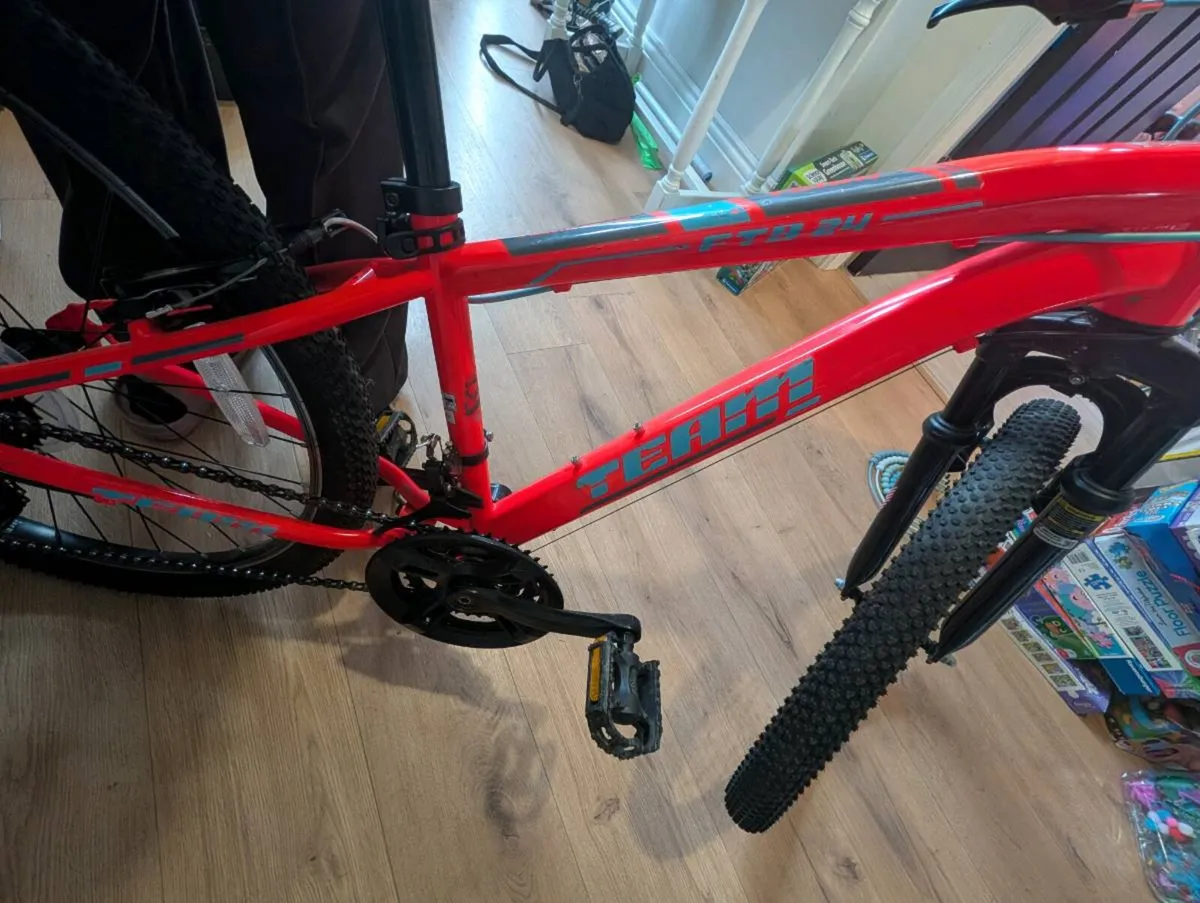 Kids 24 inch bike - Image 3