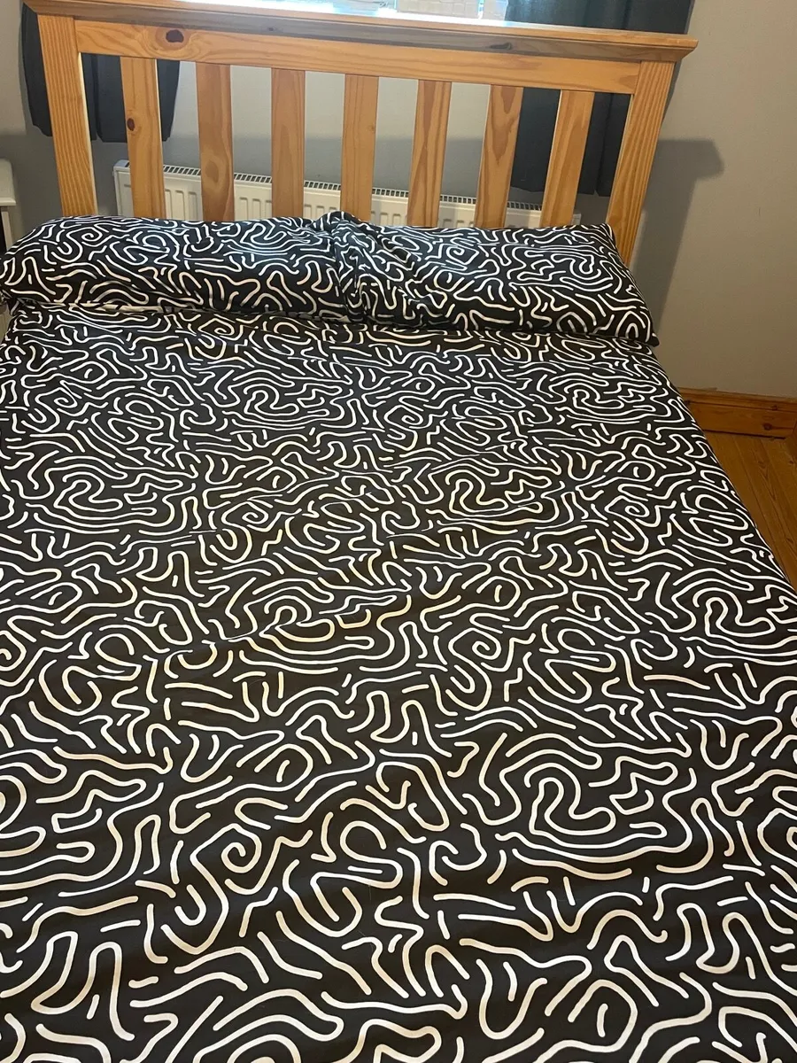 Bed - Image 2