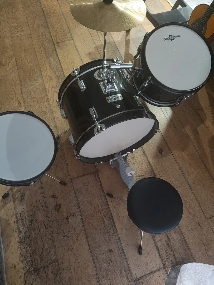 Kids drum set - Image 4
