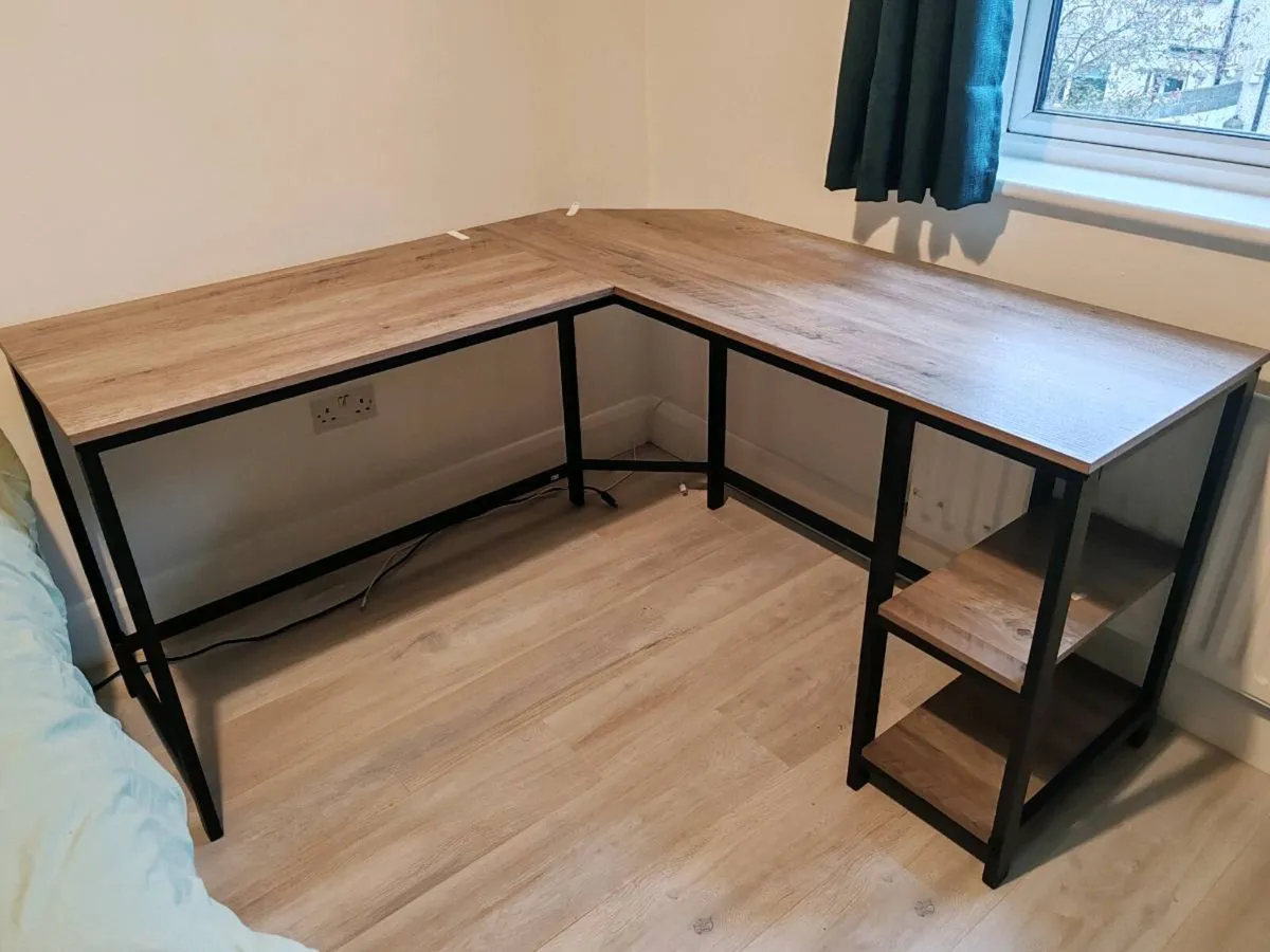 Desk - Image 3