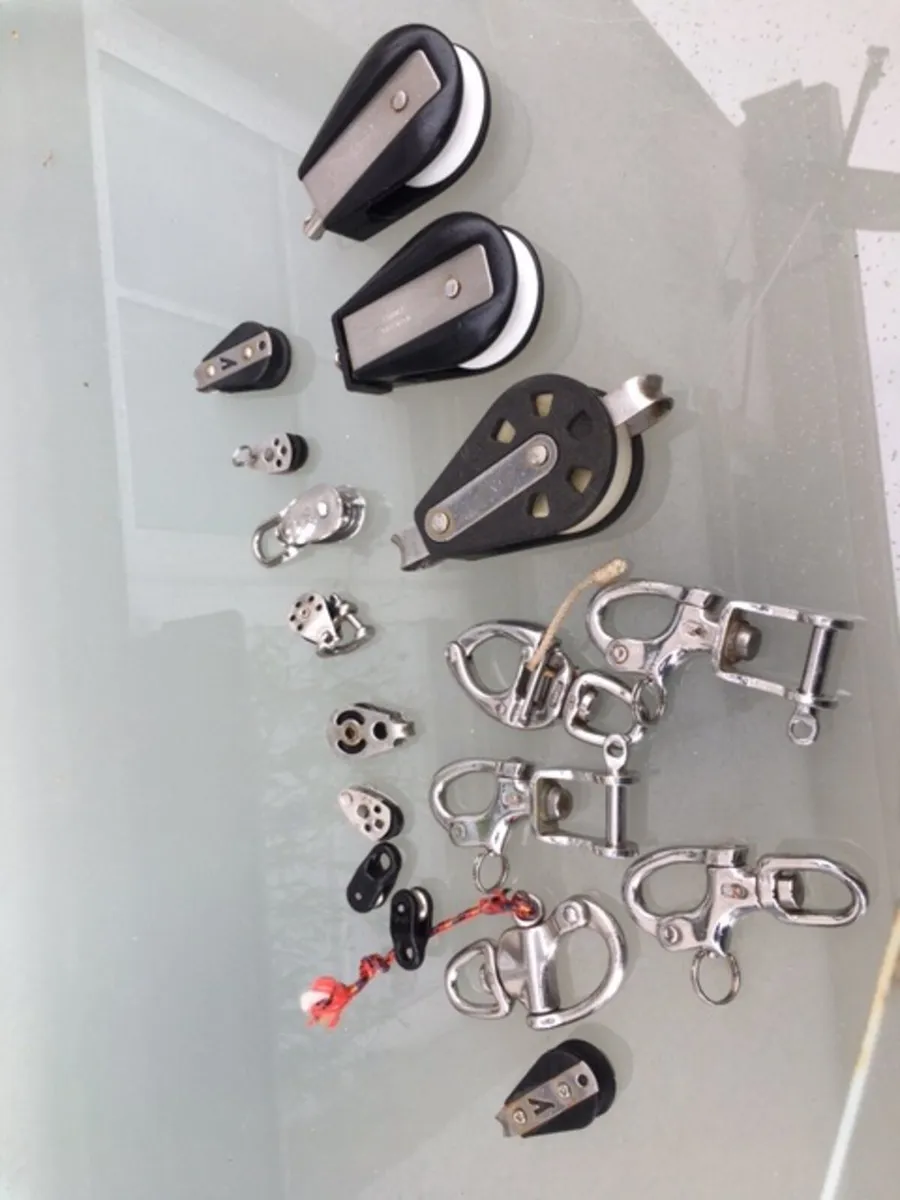 SAILING EQUIPMENT - Image 1