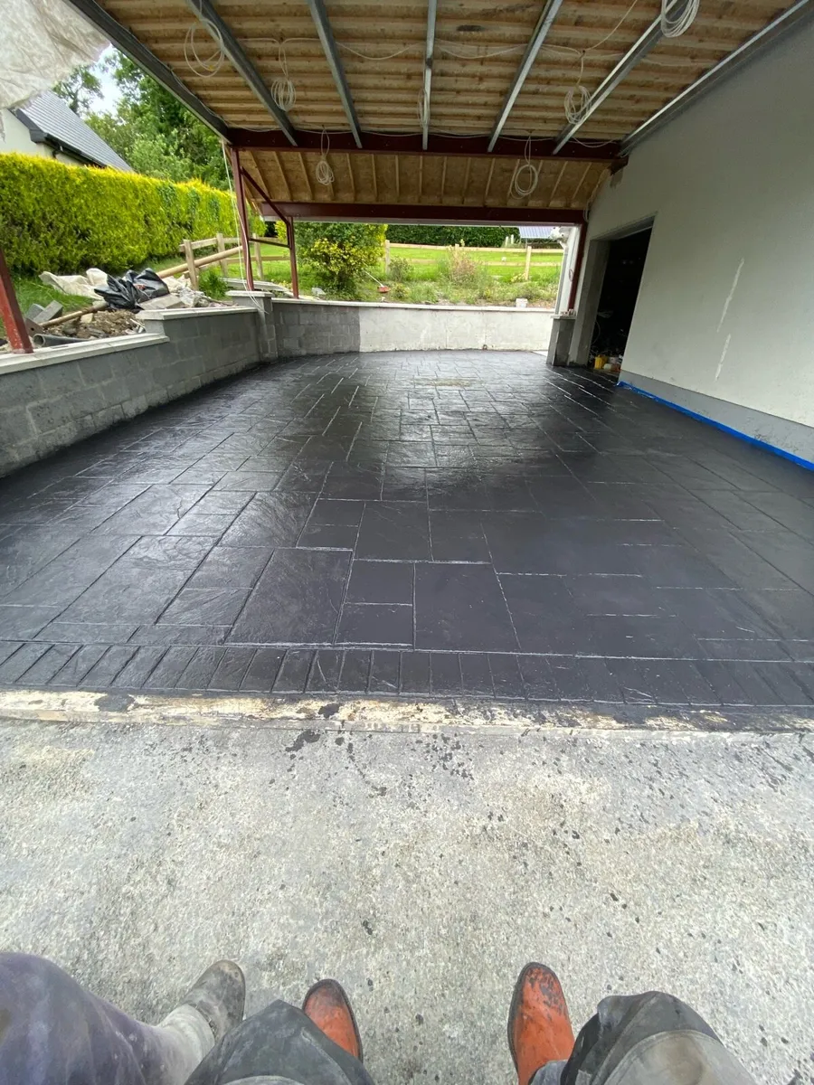Coloured imprinted stamped concrete - Image 2