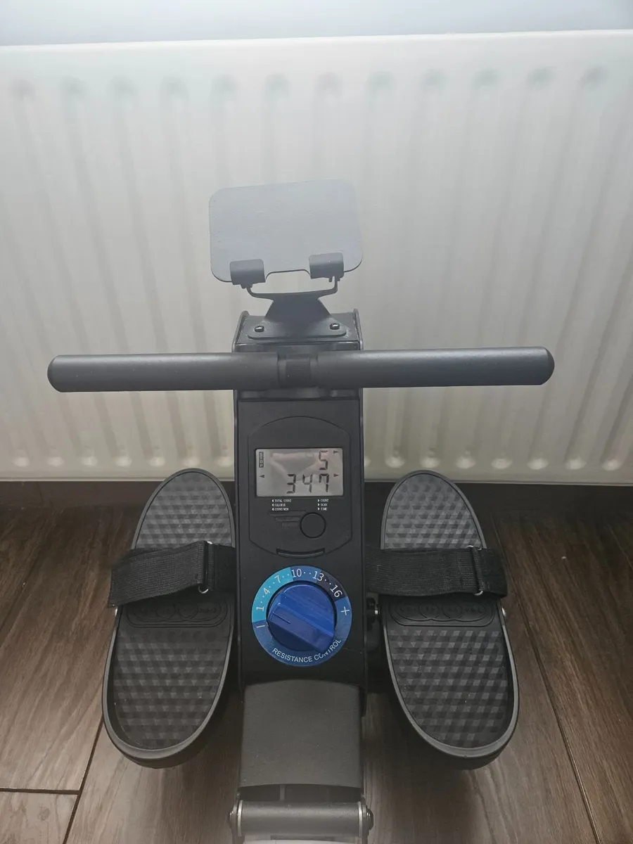Bolt Rowing Machine *accepting offers* - Image 1