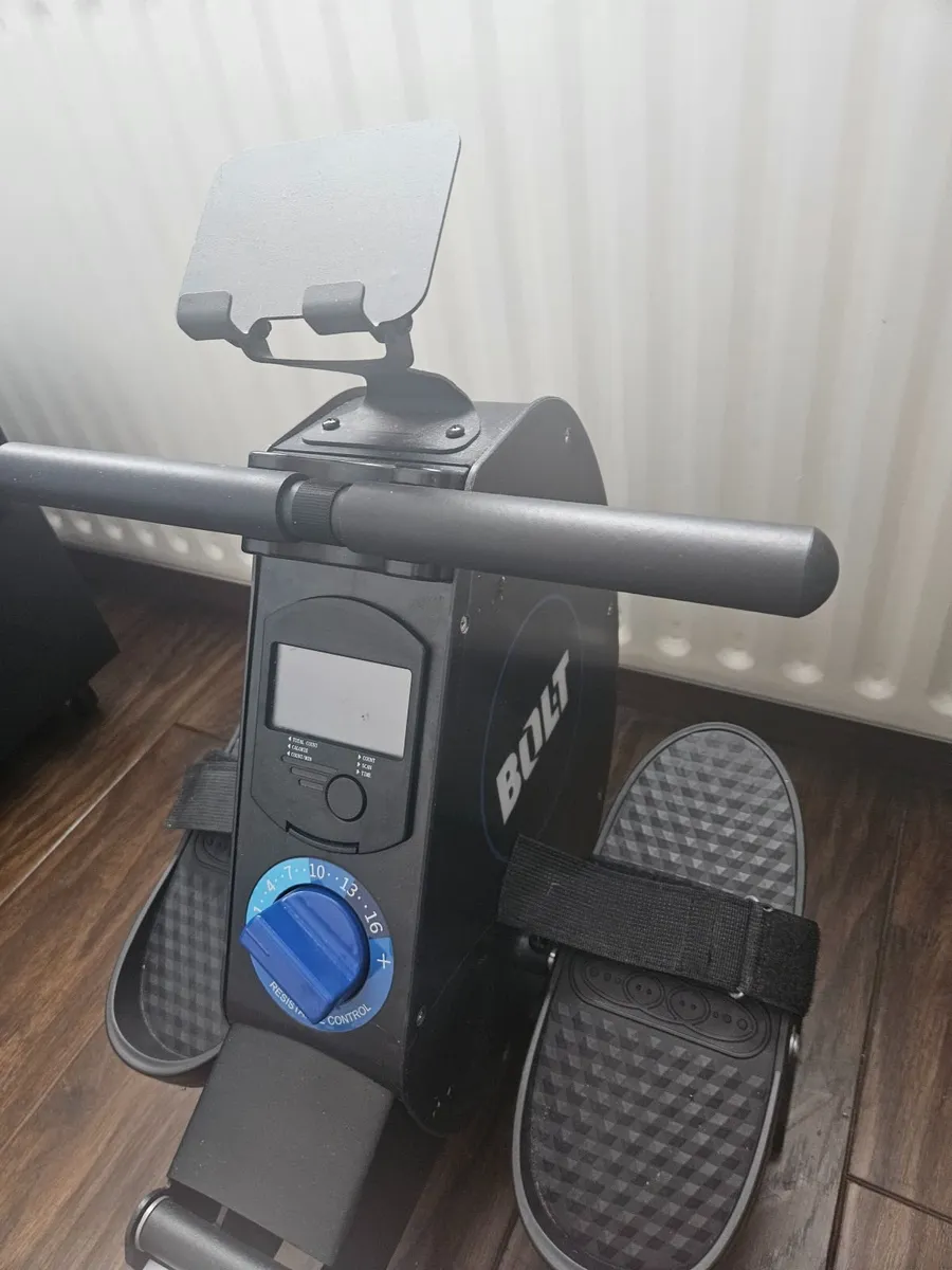 Bolt Rowing Machine *accepting offers* - Image 2
