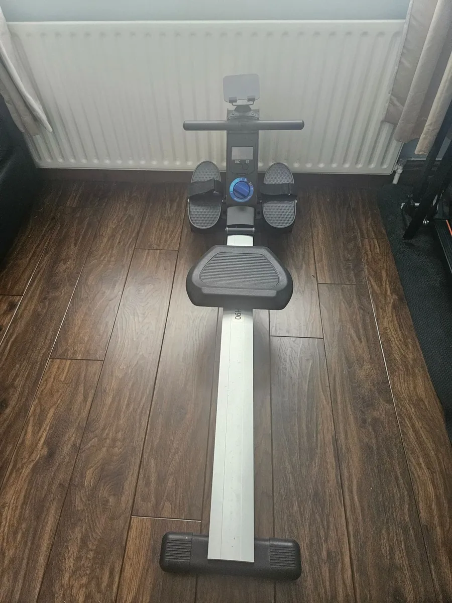 Bolt Rowing Machine *accepting offers* - Image 3