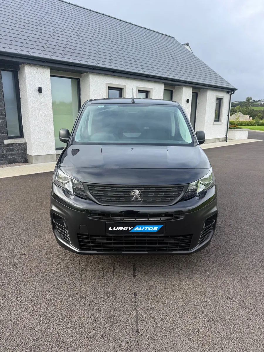 231 Peugeot Partner 100BHP Professional Prem + - Image 4