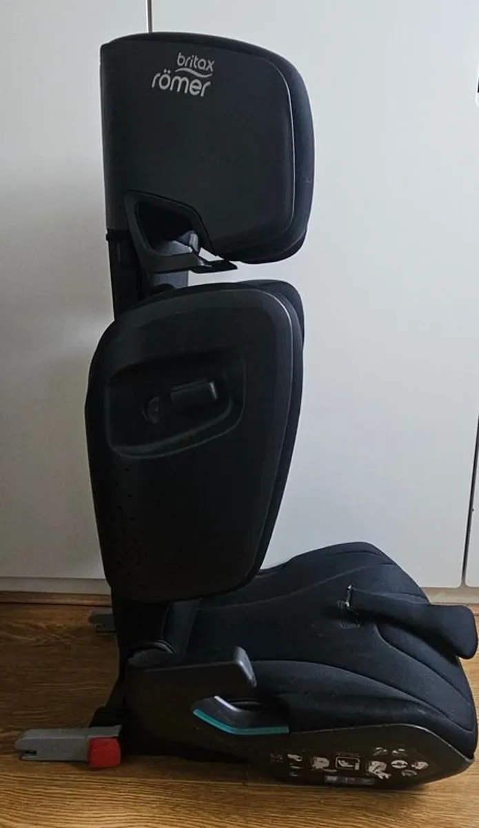 Britax Kidfix i-size High Back Booster (to age 3.5yr  11/12) - Image 3