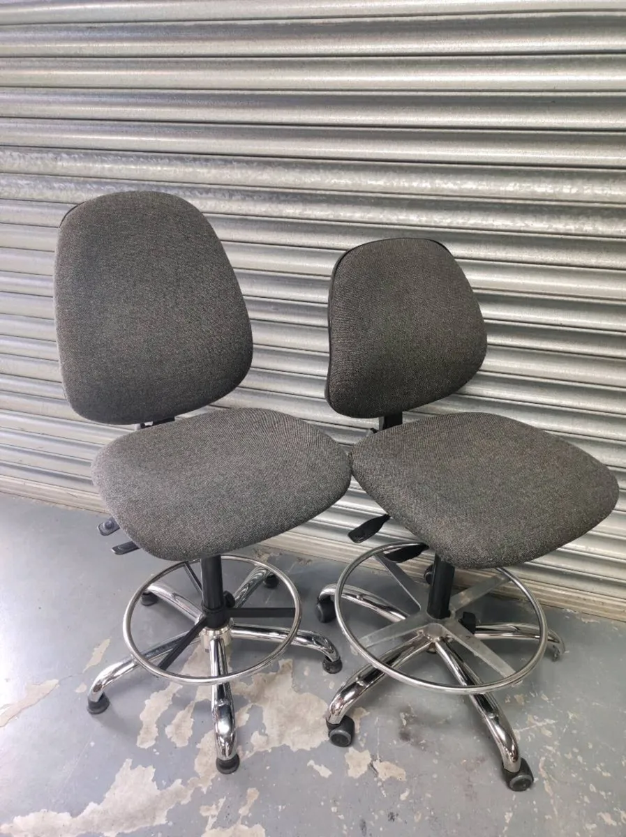 OMS Italy - Ergonomic High spec HIGH chairs - Image 1