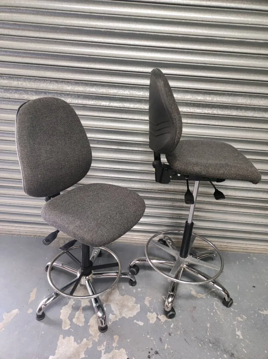 OMS Italy - Ergonomic High spec HIGH chairs - Image 2