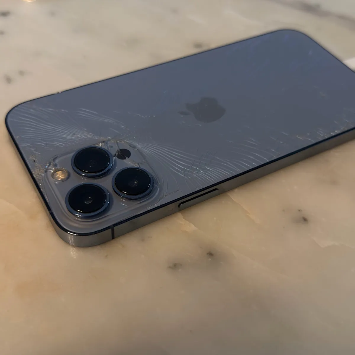 iPhone 13 Pro Max - Image 3