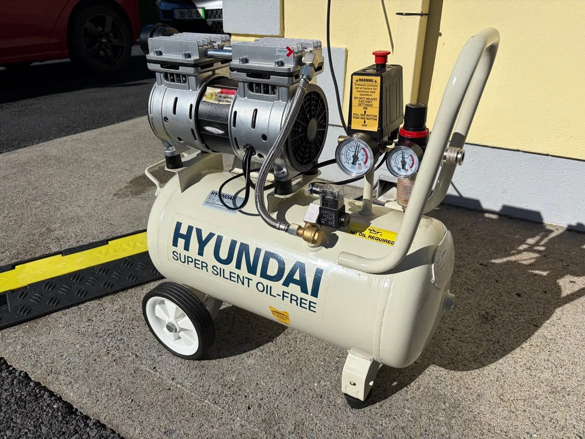 Hyundai Oil Free Air Compressor - Image 1