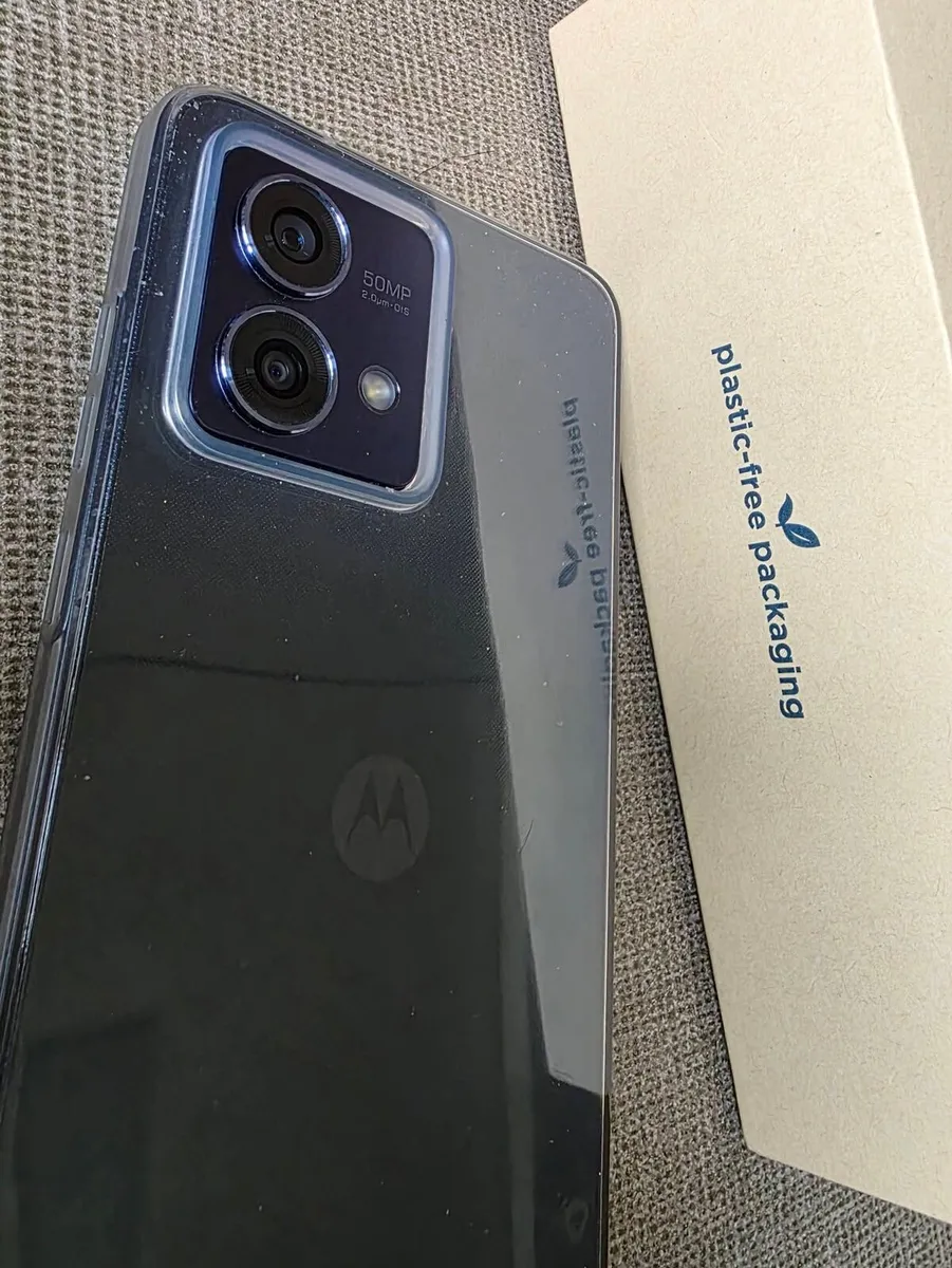 Motorola G84 5G /256GB storage /8gb ram - Image 2