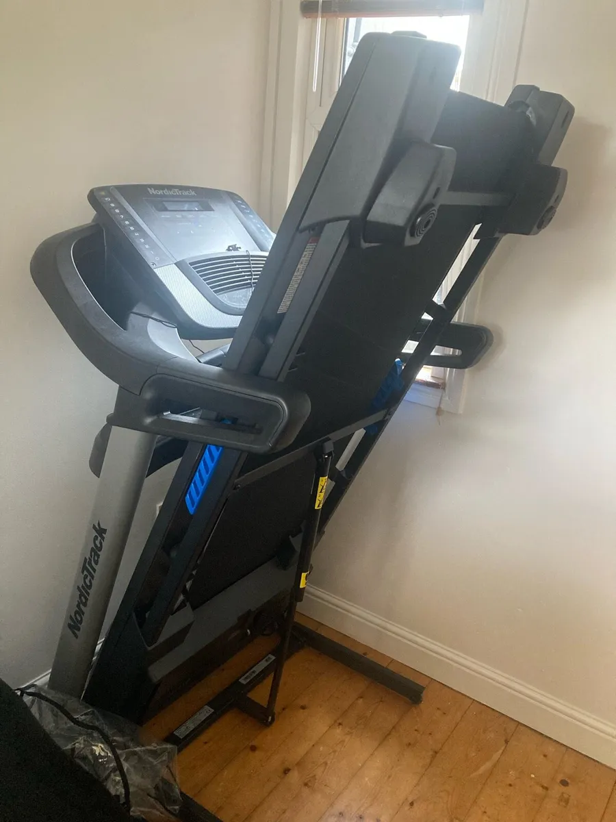 Nortictrack treadmill - Image 4