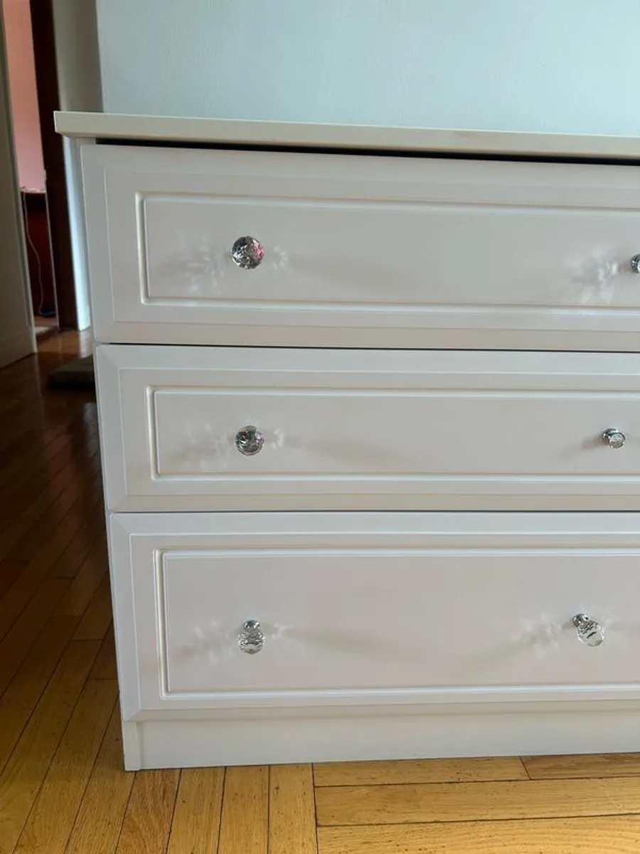two chest of drawers - Image 2