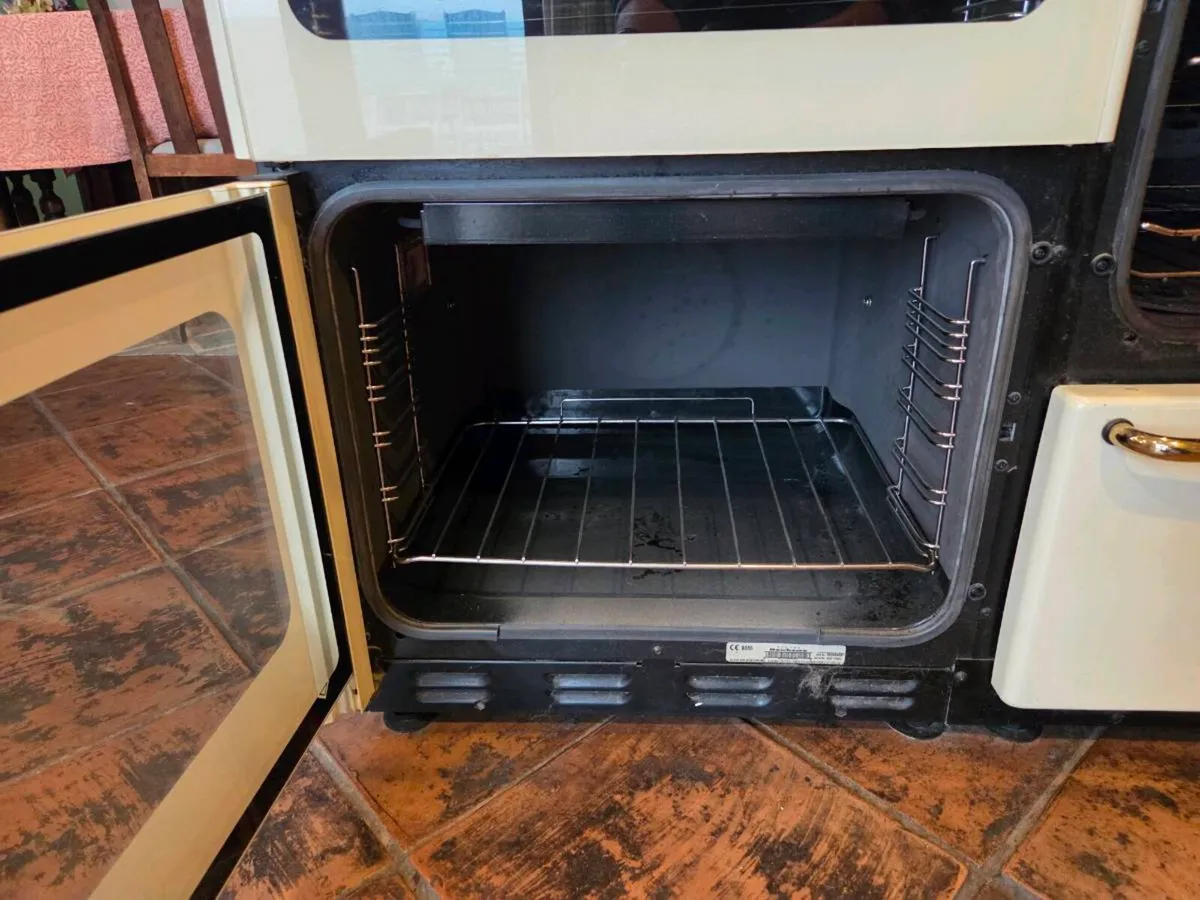 Gas & Electric Cooker - Image 3